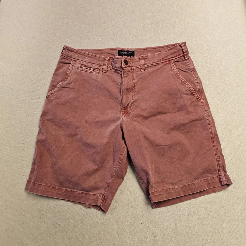 American Eagle Extreme Flex Classic Shorts Mens 34 Rose Red Faded Chino 6459